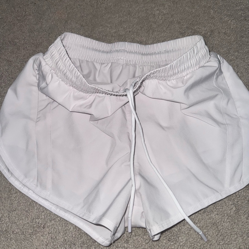 Lululemon Athletica White Athletic Shorts Lightweight Comfort